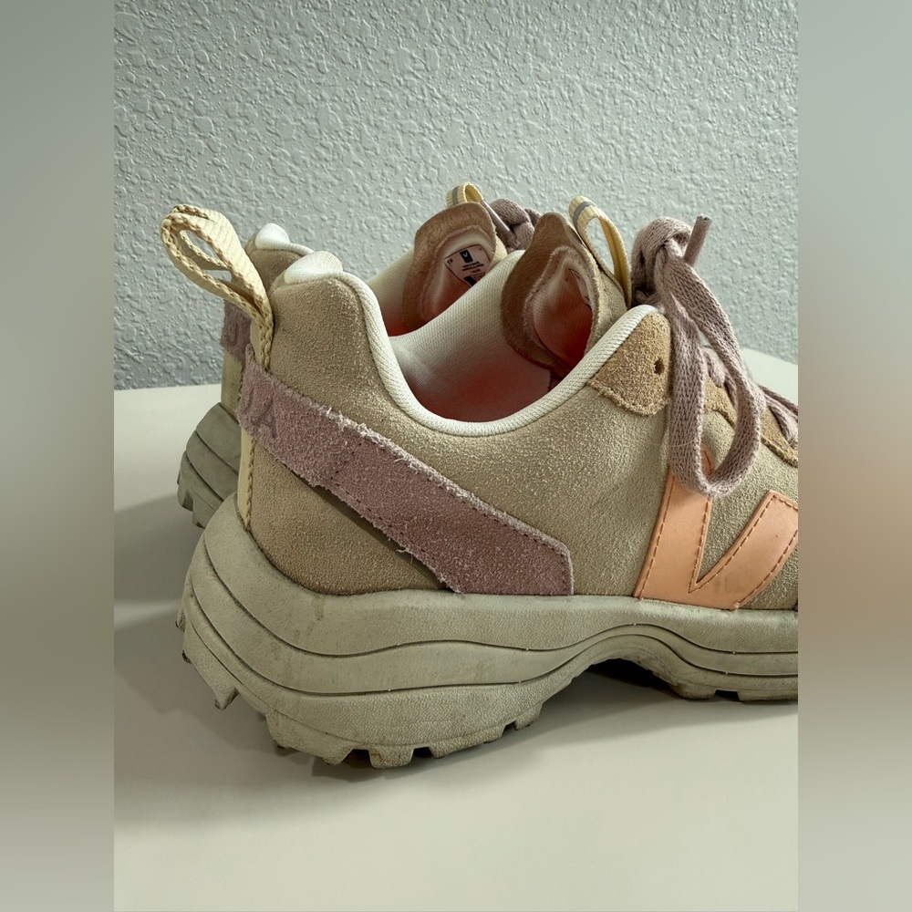 Veja Women's Sneakers in Cream and Pink - Picture 8 of 9